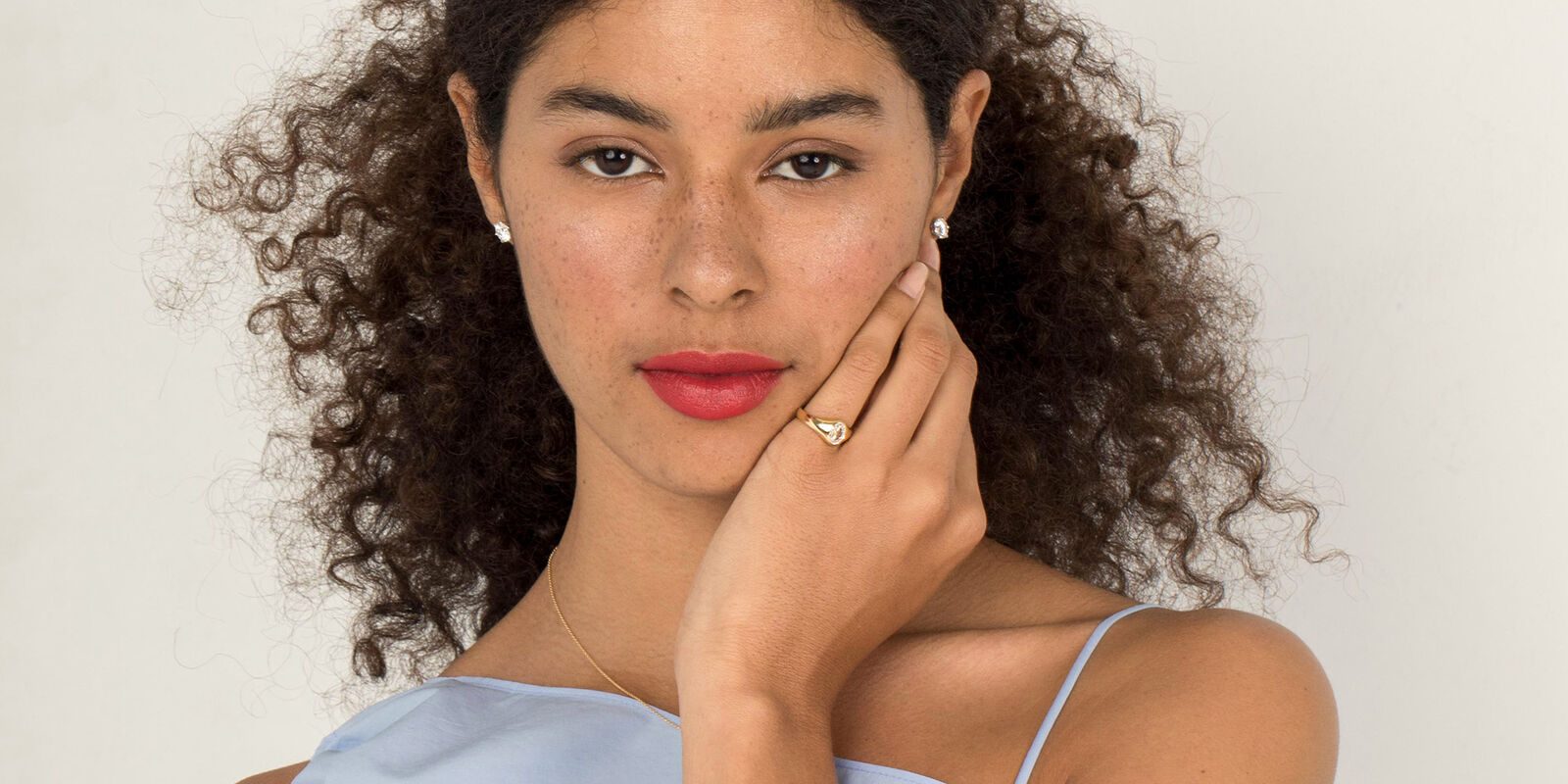 VRAI campaign photo